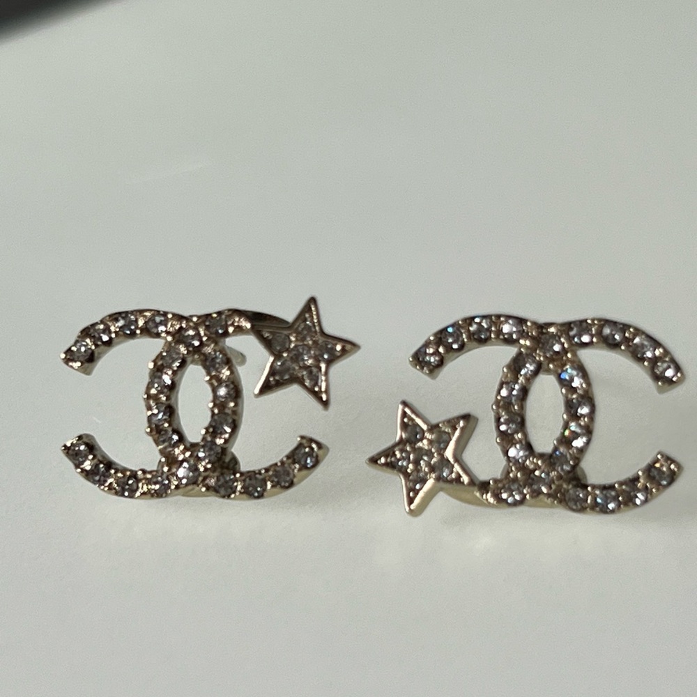 Authentic Chanel CC Star Crystal Stud Earrings - Picture 3 of 6